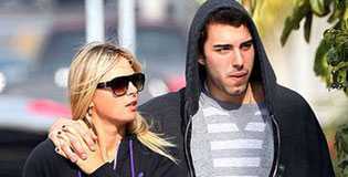 Maria Sharapova Accepts a Really Expensive Engagement Ring