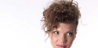 Women Perceive Themselves Uglier Than They Really Are