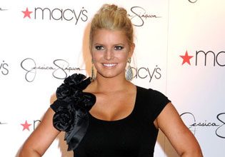Jessica Simpson Gets Engaged in the Wake of Her Ex