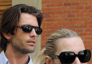 Kate Winslet Splits from Boyfriend