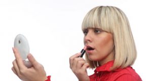 How Much Time Do Women Spend Looking in the Mirror?