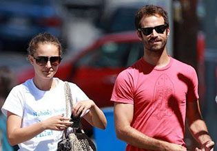 Natalie Portman Expecting a Baby and Engaged