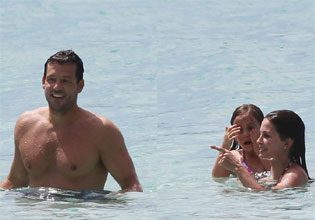 Courteney Cox Has a New Affair?