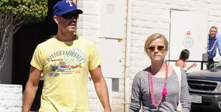 Reese Witherspoon Marries Jim Toth