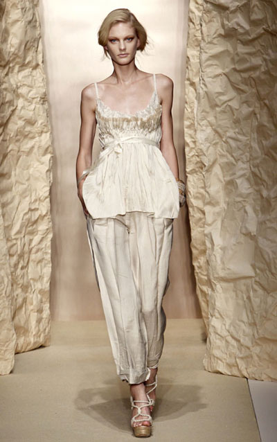 Donna Karan SS 2011 Collection | Geniusbeauty