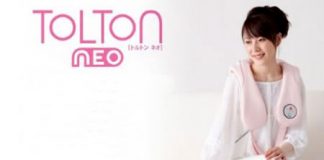 Neo Tolton Massages Tired Shoulders