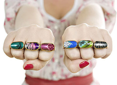 Isla Taylor: Acrylic Nail jewelry