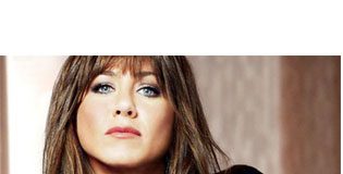 Jennifer Aniston Changes Hair Color