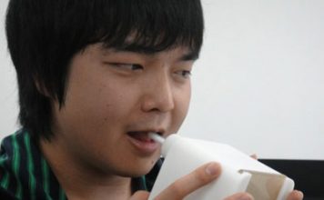 Kiss Transmission Gadget for Long Distance Relationships