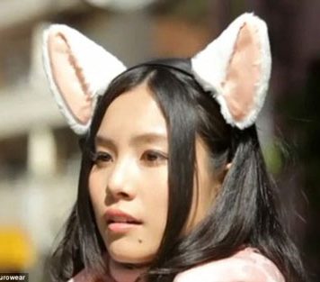 Fluffy Cat Ears Show Emotions