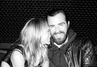 Jennifer Aniston Happy and in Love
