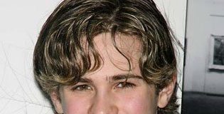 Gossip Girl Loses Connor Paolo