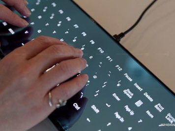 Cool Leaf Touchscreen Keyboard