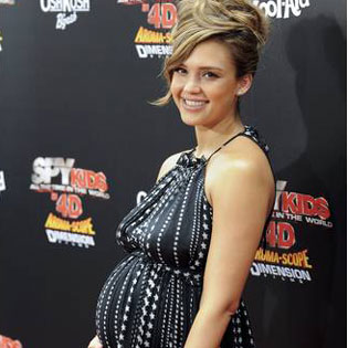 Pregnant Jessica Alba