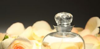 Fragrances Tell about the Financial Situation