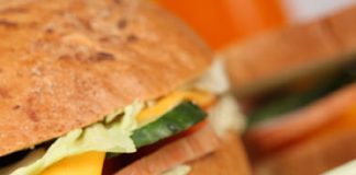 Why Is Airplane Food Tasteless?