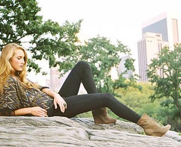 Every Woman Can Nab Gossip Girl Wardrobe