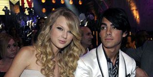 Joe Jonas Wants to Date Taylor Swift Again