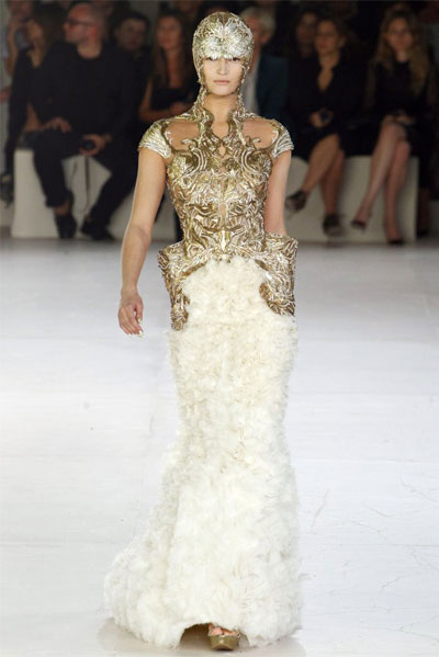 Paris Fashion Week 2011: Alexander McQueen