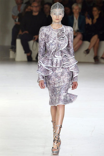 Paris Fashion Week 2011: Alexander McQueen 
