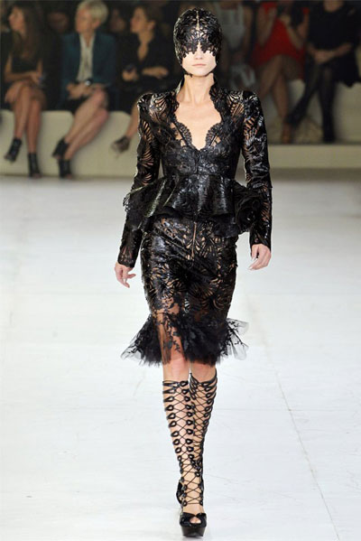 Paris Fashion Week 2011: Alexander McQueen