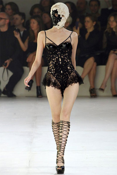 Paris Fashion Week 2011: Alexander McQueen