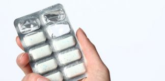 Sugar-free Chewing Gum Harms Dental Health