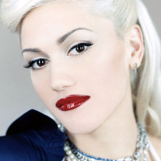 Gwen Stefani blond hair