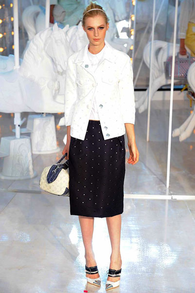 Paris Fashion Week: Louis Vuitton Spring-Summer 2012 