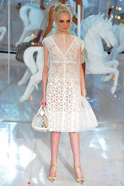 Paris Fashion Week: Louis Vuitton Spring-Summer 2012 