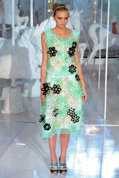 Paris Fashion Week: Louis Vuitton Spring-Summer 2012 