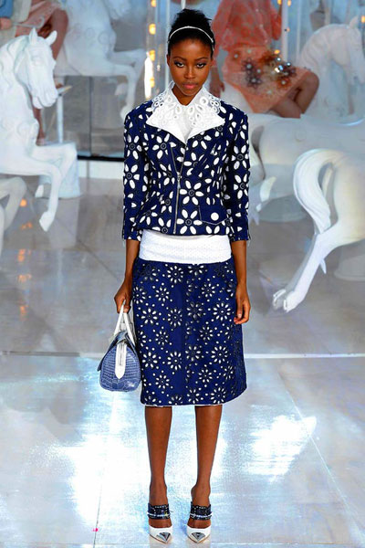 Paris Fashion Week: Louis Vuitton Spring-Summer 2012 