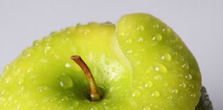 5 Foods Destroying the Teeth