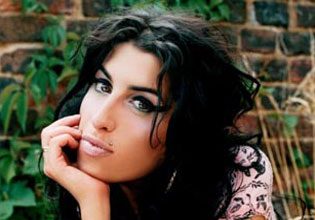 The Last Amy Winehouse's Collection for Fred Perry Goes on Sale