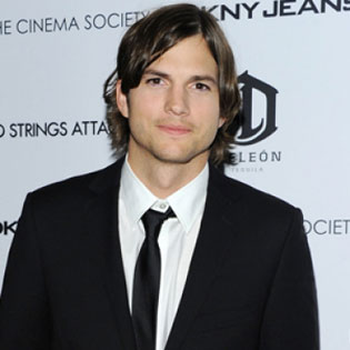 Ashton Kutcher hads a new girlfriend