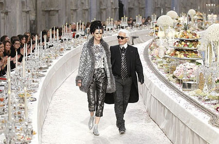 Karl Lagerfeld at the show Paris Bombay