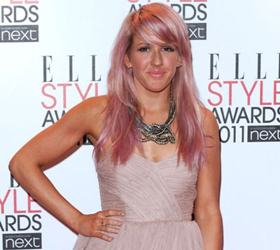 Pink hair of Ellie Goulding