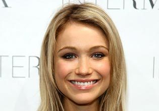 Katrina Bowden Is Engaged