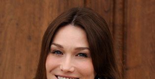Carla Bruni Is a Botox Victim