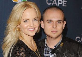 Mena Suvari and Husband to Split
