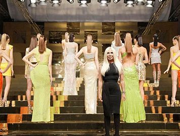 Paris Fashion Week: Versace