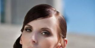 "Human Hourglass" Model Claims, She Does Eat