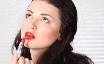Cosmetic Intervention: How to Recognise When You Have a Make-Up Addiction