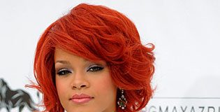 Rihanna Gets a New Ink