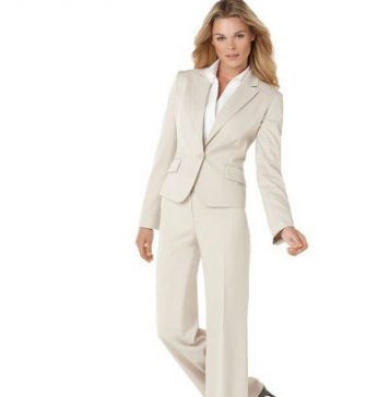How to Choose a Women's Suit