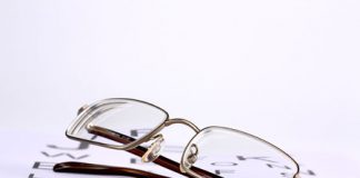 Choosing Contact Lenses