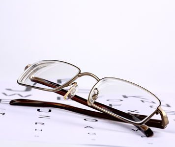 Choosing Contact Lenses