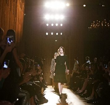 Paris Fashion Week 2012: Roland Mouret