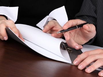 Working in a Café Is More Efficient Than Office Work