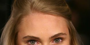 AnnaSophia Robb Appears as a Teenager Carrie Bradshaw